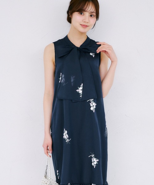 EmiriaWiz 花柄ボウタイ付き ノースリーブワンピース ZOZO限定】フラワー刺繍ボウタイノースリーブワンピース（ワンピース