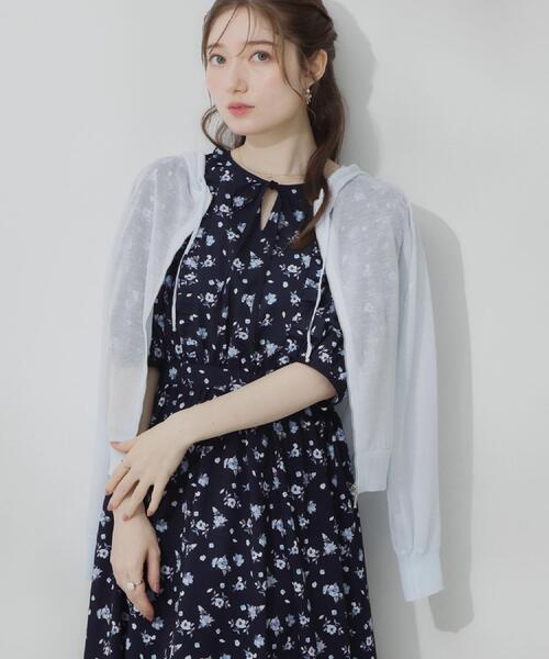 couture brooch(クチュールブローチ)の「【洗える】LEVITAジップアップフーディー(カーディガン/ボレロ・レディース・オフホワイト/サックスブルー/ブラック・42/40/38/36)」の3枚目の写真