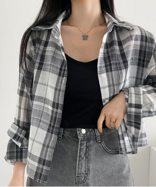 VIVID LADY(ビビッドレディー)の「バッククロスデザイン チェック柄 ショートカラーシャツ(シャツ/ブラウス・レディース・ネイビー/ブラック・FREE)」の11枚目の写真