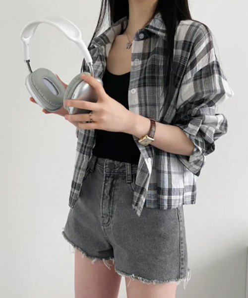 VIVID LADY(ビビッドレディー)の「バッククロスデザイン チェック柄 ショートカラーシャツ(シャツ/ブラウス・レディース・ネイビー/ブラック・FREE)」の15枚目の写真