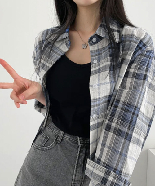 VIVID LADY(ビビッドレディー)の「バッククロスデザイン チェック柄 ショートカラーシャツ(シャツ/ブラウス・レディース・ネイビー/ブラック・FREE)」の19枚目の写真
