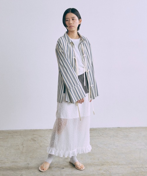 EN NEUME(エンノイム)の「Multi-Stripe Knotted Shirt(シャツ/ブラウス・レディース・ネイビー/ベージュ/ブラウン・FREE)」の6枚目の写真