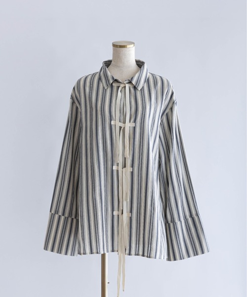 EN NEUME(エンノイム)の「Multi-Stripe Knotted Shirt(シャツ/ブラウス・レディース・ネイビー/ベージュ/ブラウン・FREE)」の17枚目の写真