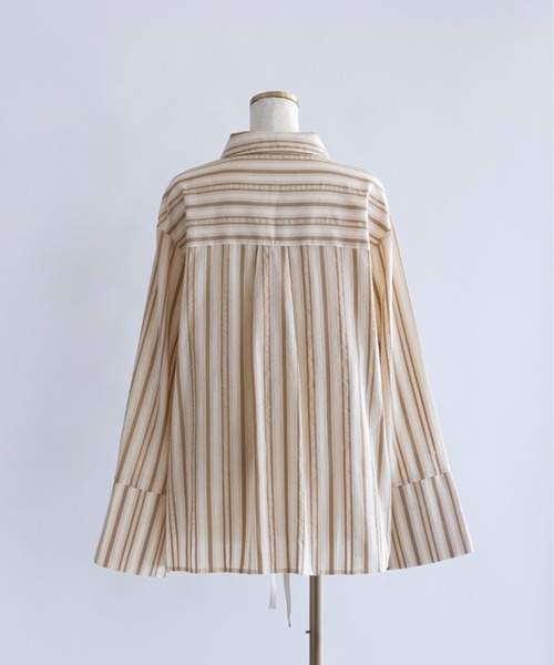 EN NEUME(エンノイム)の「Multi-Stripe Knotted Shirt(シャツ/ブラウス・レディース・ネイビー/ベージュ/ブラウン・FREE)」の15枚目の写真