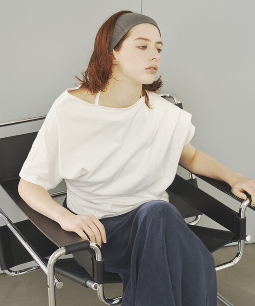Firsthand(ファーストハンド)の「Firsthand/ファーストハンド オーガニックコットン アシンメトリー ドレープ トップス(Tシャツ/カットソー・レディース・チャコールグレー/ブラック/ホワイト・FREE)」の11枚目の写真