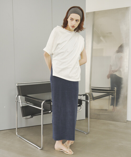 Firsthand(ファーストハンド)の「Firsthand/ファーストハンド オーガニックコットン アシンメトリー ドレープ トップス(Tシャツ/カットソー・レディース・チャコールグレー/ブラック/ホワイト・FREE)」の13枚目の写真