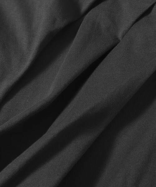 Firsthand(ファーストハンド)の「Firsthand/ファーストハンド オーガニックコットン アシンメトリー ドレープ トップス(Tシャツ/カットソー・レディース・チャコールグレー/ブラック/ホワイト・FREE)」の9枚目の写真