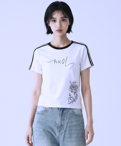 NOTUSUAL(ノットユージュアル)の「ドットローズフォントセミクロップ半袖Tシャツ6色(Tシャツ/カットソー・レディース・ネイビー/ホワイト/ピンク/ホワイト×グリーン/スカイブルー/ライトブラウン・1(S))」の7枚目の写真