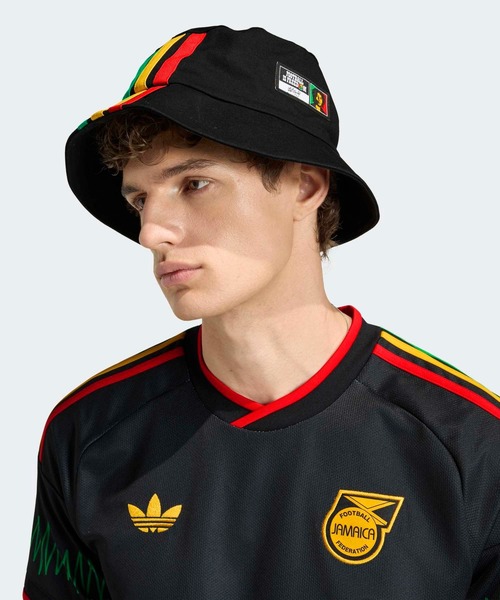 adidas(アディダス)の「ジャマイカ代表 26 × ボブ・マーリー アウェイ レプリカ ユニフォーム / アディダス adidas(Tシャツ/カットソー・メンズ・ブラック・SMALL/MEDIUM/LARGE/XXX-LARGE/XX-LARGE/X-LARGE)」の3枚目の写真