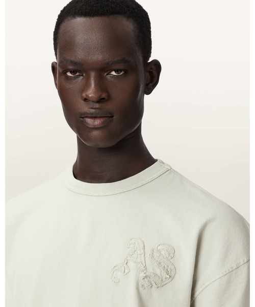 ALLSAINTS(オールセインツ)の「INSIGNIA SHORT SLEEVE COTTON T-SHIRT | INSIGNIA 半袖 コットン Tシャツ(Tシャツ/カットソー・メンズ・グリーン系その他・S/M/L/XS)」の5枚目の写真