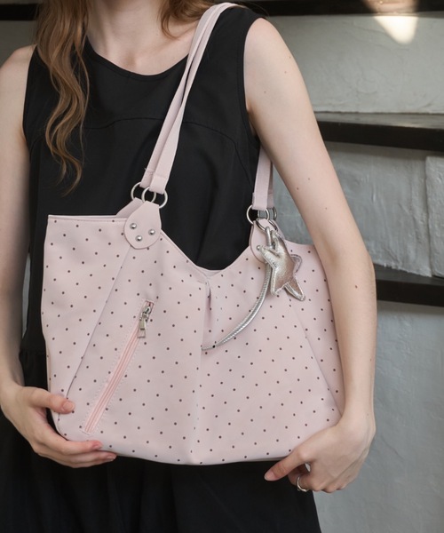 Birthday room（バースデイルーム）の「ドットチャーム付ショルダーBAG/Shoulder bag with polka dot charm（ショルダーバッグ・レディース・ライトブルー/ホワイト/ピンク・FREE）」の17枚目の写真