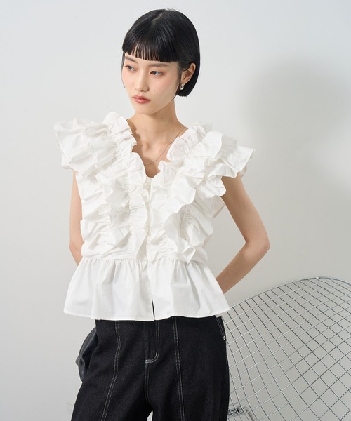 NOGLE(ノグル)の「【NOGLE/ノグル】2WAYフリルギャザーペプラムブラウス(シャツ/ブラウス・レディース・ブルー/ブラック/ホワイト・FREE)」の11枚目の写真