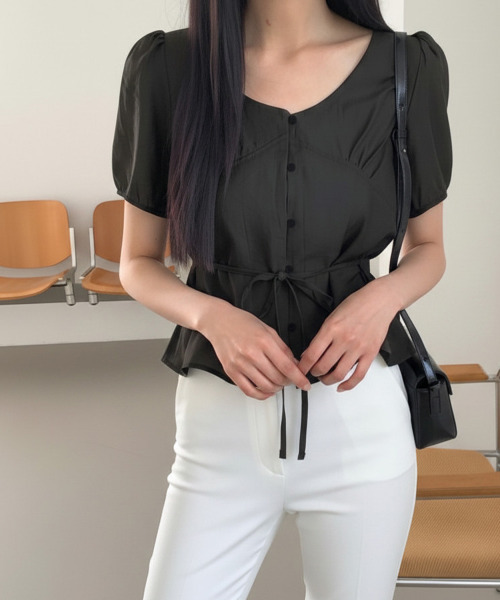 VIVID LADY(ビビッドレディー)の「ペプラムリボン 半袖ブラウス(シャツ/ブラウス・レディース・パープル/アイボリー/ブラック・FREE)」の1枚目の写真