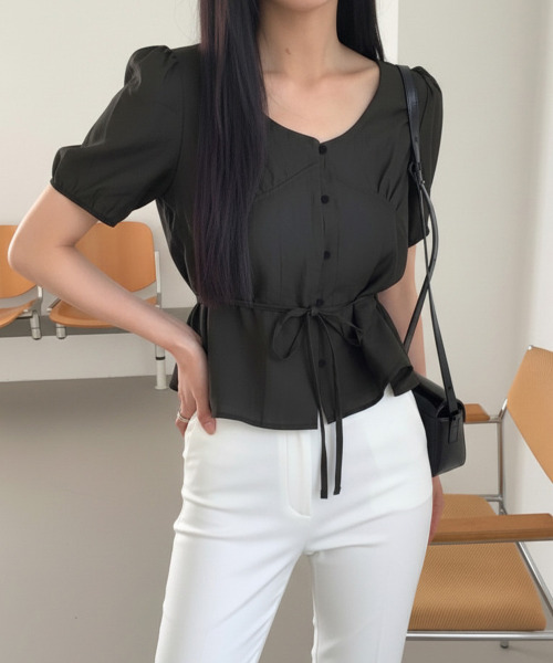 VIVID LADY(ビビッドレディー)の「ペプラムリボン 半袖ブラウス(シャツ/ブラウス・レディース・パープル/アイボリー/ブラック・FREE)」の19枚目の写真