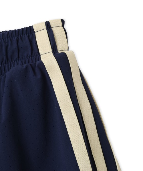 adidas(アディダス)の「adidas OG SPORT SHORTS / アディダス オリジナルス スポーツショーツ(その他パンツ・レディース・ネイビー・L/M/S)」の5枚目の写真