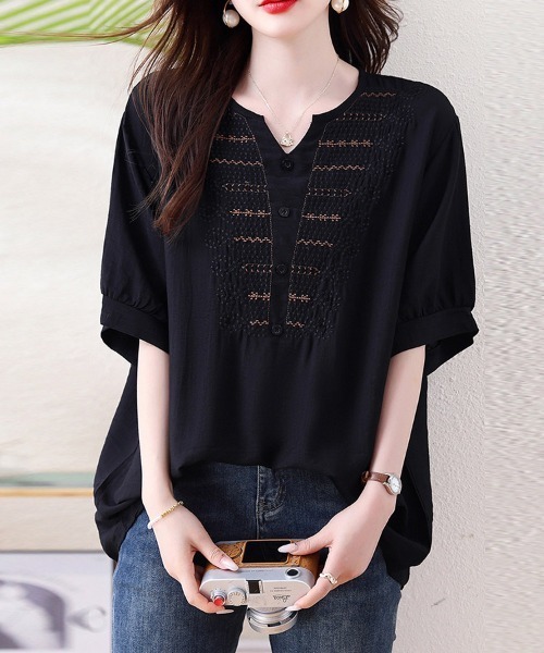 ONEP STAR（ワンピスター）の「刺繍風ステッチVネックブラウス（シャツ/ブラウス・レディース・ブラック/ホワイト・MEDIUM/LARGE/X-LARGE）」の12枚目の写真