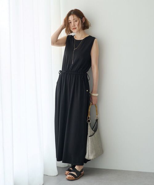 YECCA VECCA(イェッカヴェッカ)の「【接触冷感】カットノースリーブワンピース(ワンピース・レディース・ダークベージュ/ブラック・FREE)」の6枚目の写真