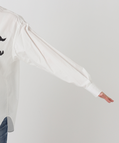 Spick & Span(スピックアンドスパン)の「《一部店舗+WEB限定》Typography Regular Shirts(シャツ/ブラウス・レディース・ホワイト・FREE)」の6枚目の写真