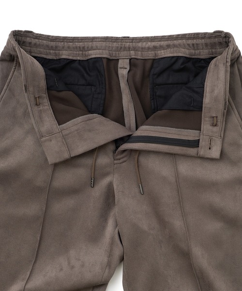 MEN'S BIGI(メンズビギ)の「フェイクスエードダンボール リラックスイージーパンツ(その他パンツ・メンズ・ブラック/ベージュ/チャコールグレー・03/04/02/01)」の19枚目の写真