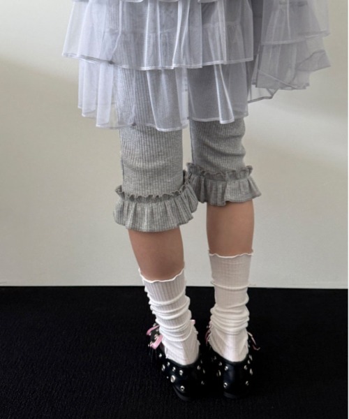 &soiree(アンドソワレ)の「リブフリルカプリパンツ(その他パンツ・レディース・ブラック/グレー・FREE)」の6枚目の写真