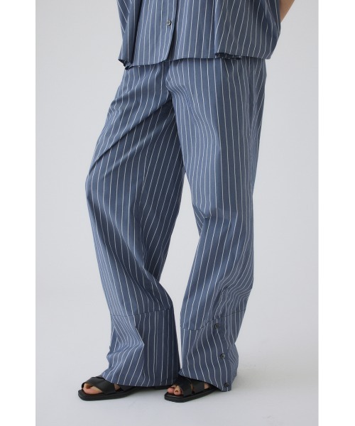 RIM.ARK(リムアーク)の「Serene shirt pants(セリーンシャツパンツ)(その他パンツ・レディース・ホワイト/マルチ/ネイビー・38/36)」の17枚目の写真