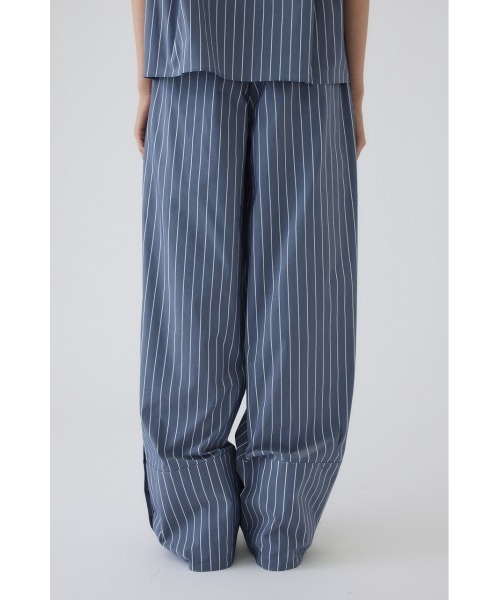RIM.ARK(リムアーク)の「Serene shirt pants(セリーンシャツパンツ)(その他パンツ・レディース・ホワイト/マルチ/ネイビー・38/36)」の9枚目の写真