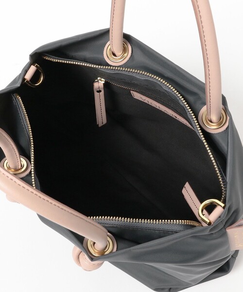 Demi-Luxe BEAMS（デミルクス ビームス）の「VIOLAd’ORO / BIANCA ナイロン トートバッグ S（トートバッグ・レディース・チャコールグレー/ライトブラウン/ブラウン系その他4・ONE SIZE）」の5枚目の写真