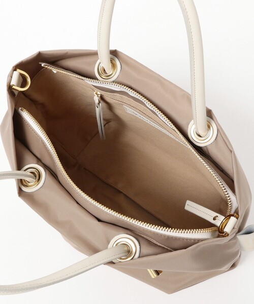 Demi-Luxe BEAMS（デミルクス ビームス）の「VIOLAd’ORO / BIANCA ナイロン トートバッグ S（トートバッグ・レディース・チャコールグレー/ライトブラウン/ブラウン系その他4・ONE SIZE）」の8枚目の写真