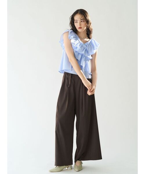 LAGUNAMOON(ラグナムーン)の「サテンベルトデザインワイドパンツ 【夏服】【オフィスカジュアル】(その他パンツ・レディース・アイボリー/ブラウン・MEDIUM/SMALL)」の8枚目の写真