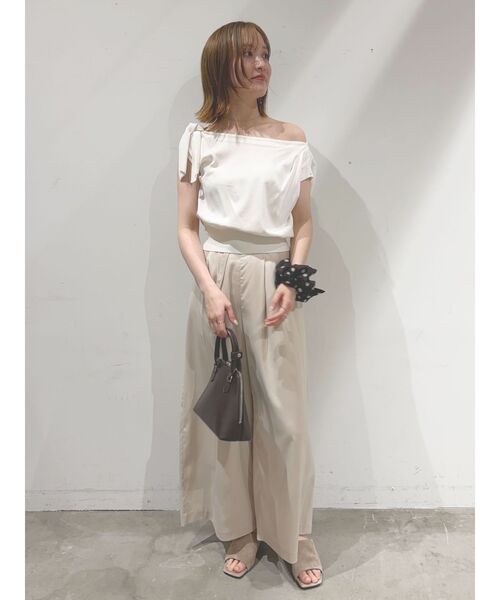 LAGUNAMOON(ラグナムーン)の「サテンベルトデザインワイドパンツ 【夏服】【オフィスカジュアル】(その他パンツ・レディース・アイボリー/ブラウン・MEDIUM/SMALL)」の15枚目の写真