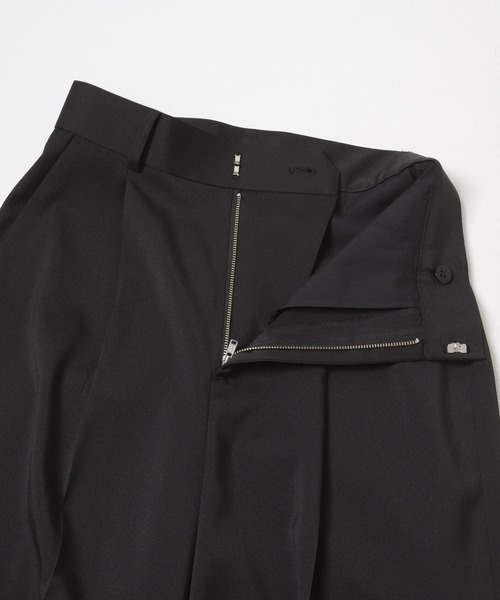 URBAN RESEARCH ROSSO WOMEN(アーバンリサーチ ロッソ)の「防シワハイウエストワイドスラックス(スラックス・レディース・ブラック/モカ・38/36/34/TALL)」の16枚目の写真