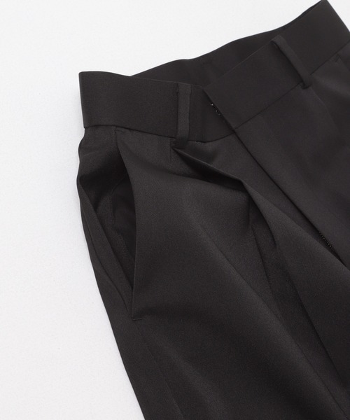 URBAN RESEARCH ROSSO WOMEN(アーバンリサーチ ロッソ)の「防シワハイウエストワイドスラックス(スラックス・レディース・ブラック/モカ・38/36/34/TALL)」の17枚目の写真