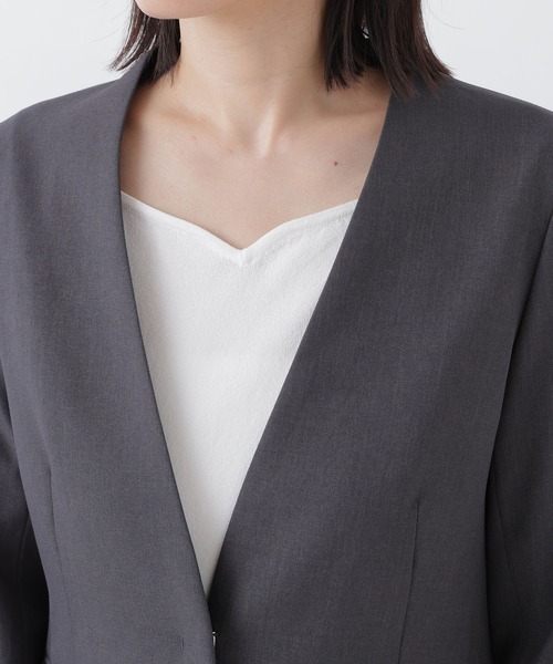 NATURAL BEAUTY BASIC(ナチュラルビューティーベーシック)の「【マシンウォッシャブル】パウダリ-ツイルセットアップ(ノーカラージャケット・レディース・ブラウン/チャコールグレー・LARGE/MEDIUM/SMALL)」の12枚目の写真