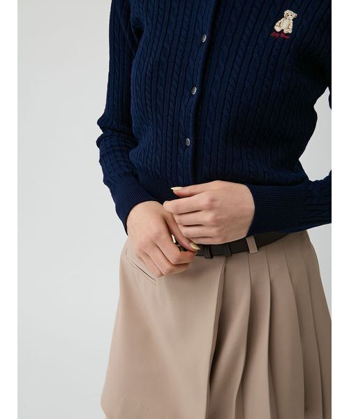 LILY BROWN（リリーブラウン）の「【Lily Bear】ケーブルニットカーディガン（カーディガン/ボレロ・レディース・ライトブルー/ネイビー/アイボリー/レッド・F）」の22枚目の写真