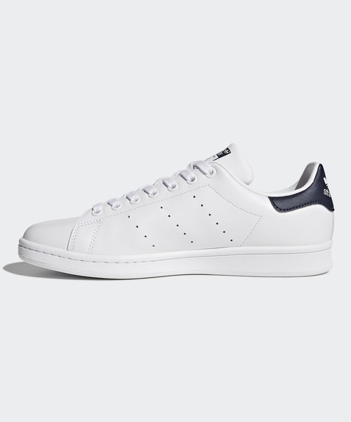 adidas（アディダス）の「スタンスミス [STAN SMITH]  アディダスオリジナルス / アディダスオリジナルス adidas Originals（スニーカー・メンズ・ホワイト・22.5cm/23.5cm/24.5cm/25.5cm/26.5cm/27.5cm/28.5cm/29.5cm/30.0cm/23.0cm/24.0cm/25.0cm/26.0cm/27.0cm/28.0cm/29.0cm/22.0cm/30.5cm）」の4枚目の写真