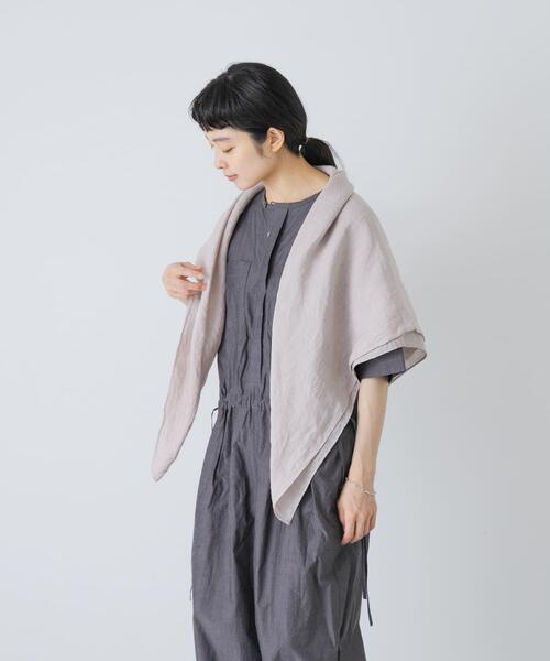 かぐれ(カグレ)の「ウォッシュリネンスクエアストール(ストール/ショール・レディース・ナチュラル/ネイビー/ピンク・FREE)」の1枚目の写真