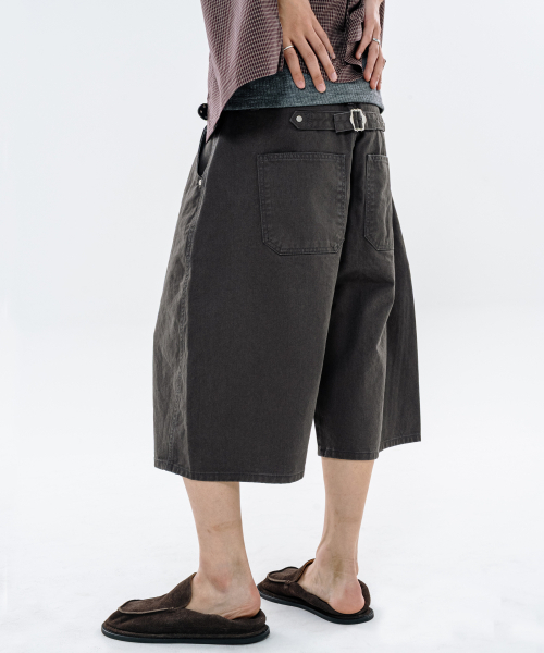 BASEMOMENT(ベースモーメント)の「シンチバックカーブドバミューダパンツモカスモーク(その他パンツ・メンズ・その他・MEDIUM/X-LARGE/LARGE)」の1枚目の写真