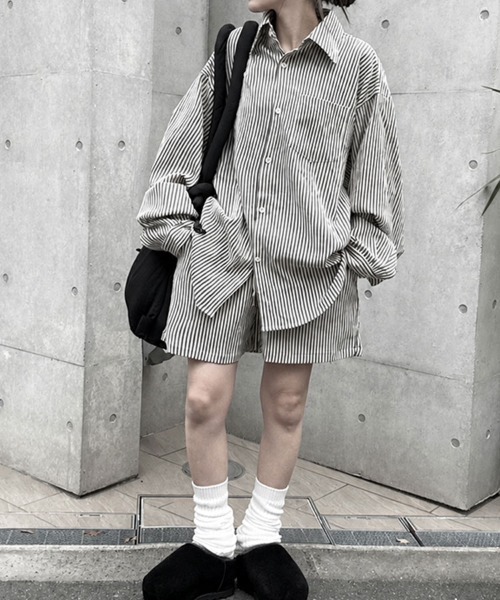 YACA(ヤーカ)の「Striped Shirt Setup/ストライプシャツセットアップ(シャツ/ブラウス・レディース・ブラック・FREE)」の1枚目の写真