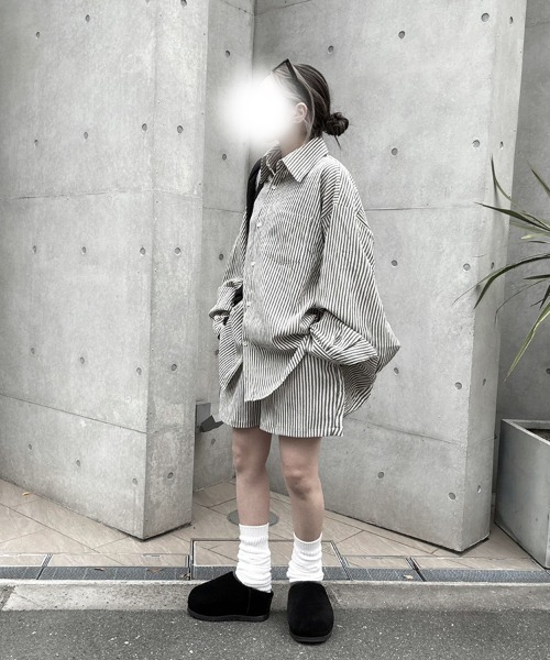 YACA(ヤーカ)の「Striped Shirt Setup/ストライプシャツセットアップ(シャツ/ブラウス・レディース・ブラック・FREE)」の11枚目の写真