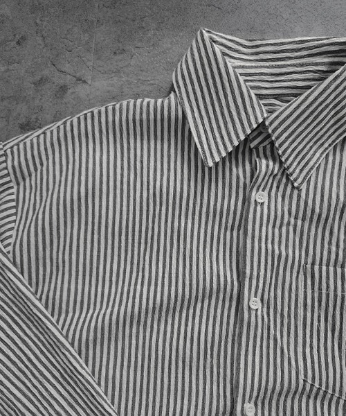 YACA(ヤーカ)の「Striped Shirt Setup/ストライプシャツセットアップ(シャツ/ブラウス・レディース・ブラック・FREE)」の4枚目の写真