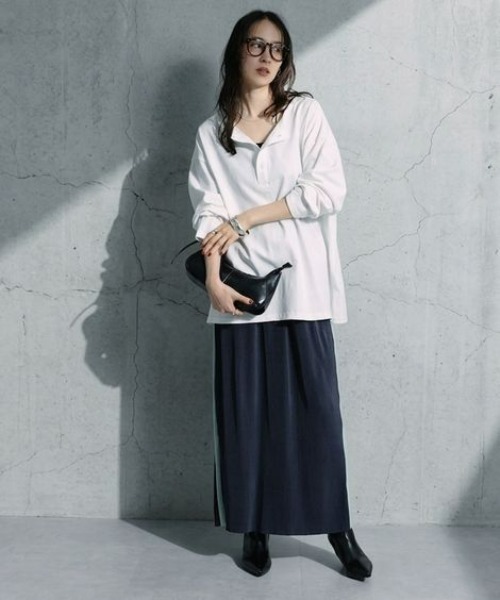 Soiunique（スワユニーク）の「ヘンリーネック綿１００％ヘビーウェイト長袖Ｔシャツ［Soiunique］（Tシャツ/カットソー・レディース・オフホワイト/ダークネイビー/チャコールグレー/モカ・FREE）」の5枚目の写真