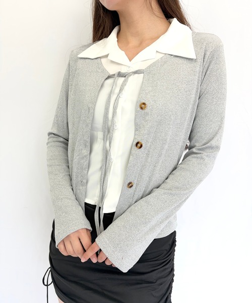 Alite cloth(アリーテクロス)の「レイヤード風 ショート丈 長袖 カラー付きトップス(Tシャツ/カットソー・レディース・ブラック/グレー・L/M)」の2枚目の写真