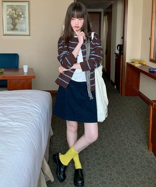 SHERU(シェル)の「レトロラインボーダーニットカーディガン(ニット/セーター・レディース・ブラウン/ネイビー・M)」の12枚目の写真