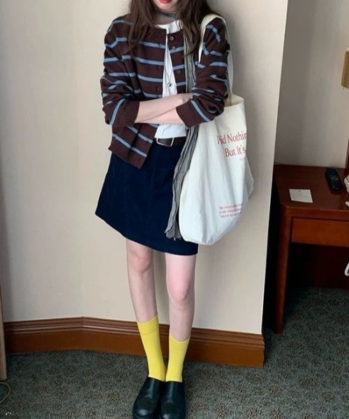 SHERU(シェル)の「レトロラインボーダーニットカーディガン(ニット/セーター・レディース・ブラウン/ネイビー・M)」の18枚目の写真