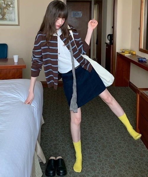 SHERU(シェル)の「レトロラインボーダーニットカーディガン(ニット/セーター・レディース・ブラウン/ネイビー・M)」の19枚目の写真