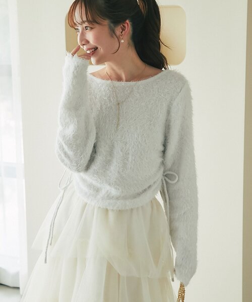 La boutique BonBon(ラブティックボンボン)の「ヘアリーラメシャギーニット(ニット/セーター・レディース・ブラウン/グレイッシュベージュ/ホワイト・FREE)」の1枚目の写真