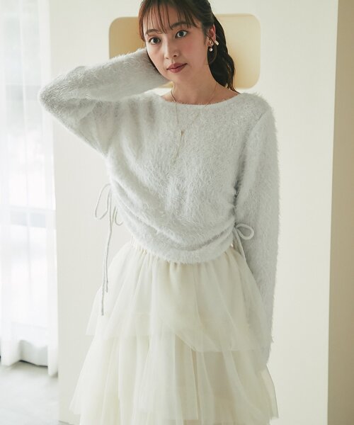 La boutique BonBon(ラブティックボンボン)の「ヘアリーラメシャギーニット(ニット/セーター・レディース・ブラウン/グレイッシュベージュ/ホワイト・FREE)」の8枚目の写真