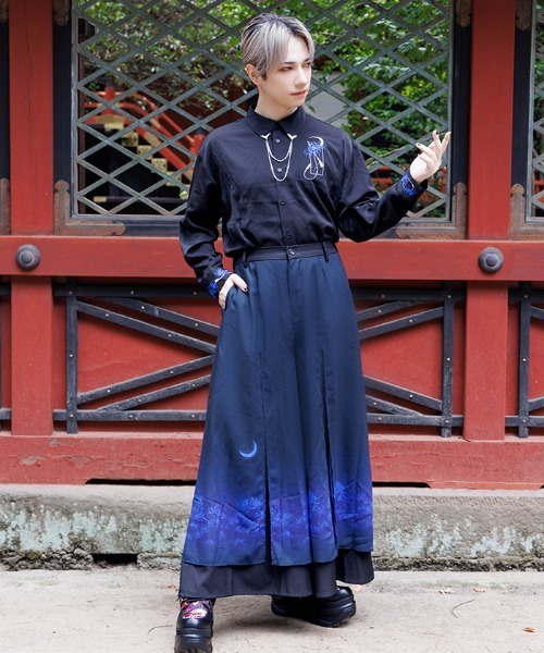 REZEN（リゼン）の「彼岸花×月レイヤードパンツ（その他パンツ・メンズ・ライトグレー/ローズ/レッドパープル/ブルーパープル・SMALL/MEDIUM/LARGE）」の3枚目の写真
