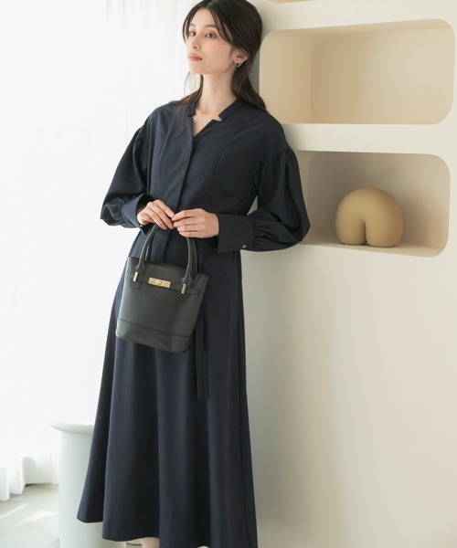 URBAN RESEARCH ROSSO WOMEN（アーバンリサーチ　ロッソ）の「ボリュームスリーブウエストマークワンピース（ワンピース・レディース・ネイビー/モカ/ライトベージュ・36/38）」の3枚目の写真