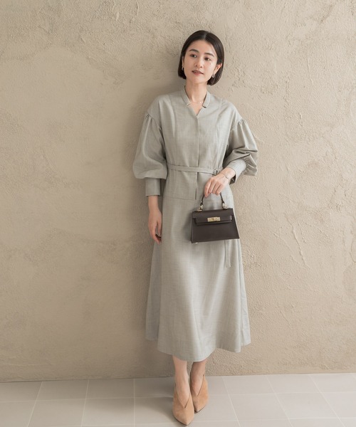 URBAN RESEARCH ROSSO WOMEN（アーバンリサーチ　ロッソ）の「ボリュームスリーブウエストマークワンピース（ワンピース・レディース・ネイビー/モカ/ライトベージュ・36/38）」の14枚目の写真